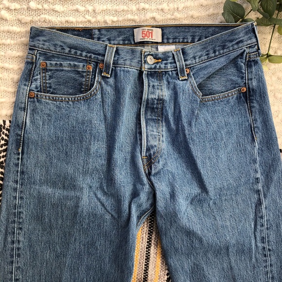 Levi’s 501 button fly red tab straight leg jeans - Picture 4 of 11